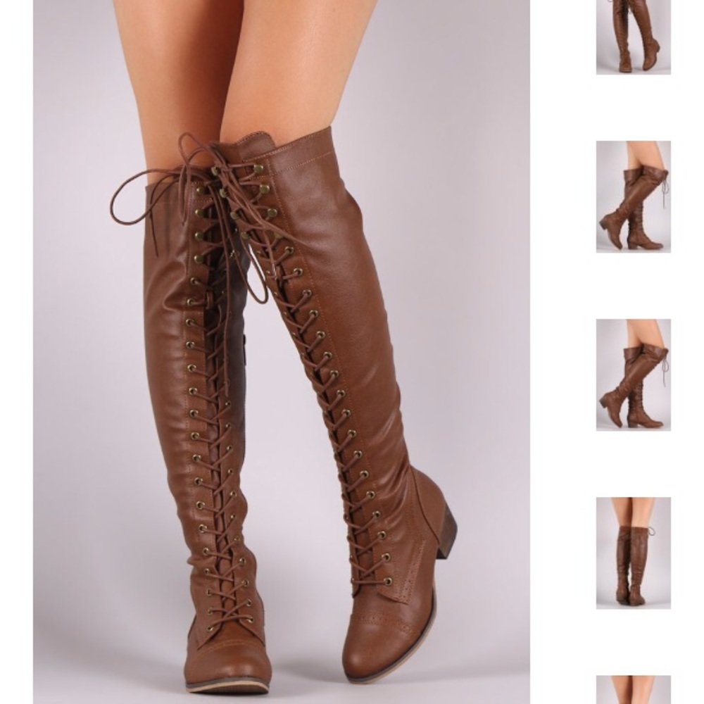 NWT Breckelle Lace Up Boots